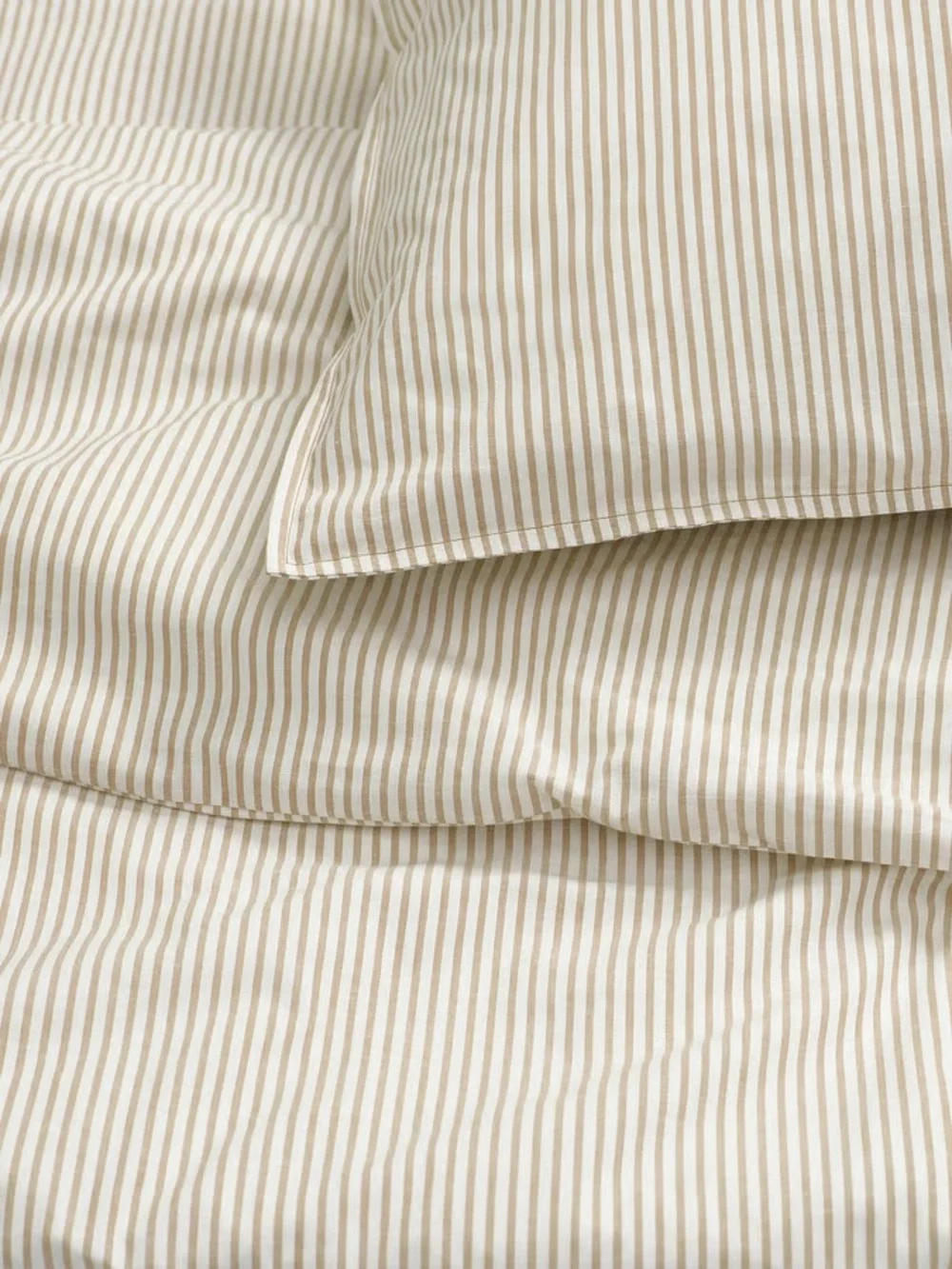 Striped Cotton Bedding Set in Beige